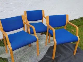 Armstol med formspændt bøgestel