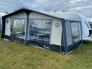 Isabella fortelt 962 og 3 meter dyb