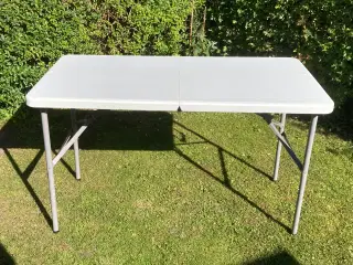 Sammenklappeligt bord 