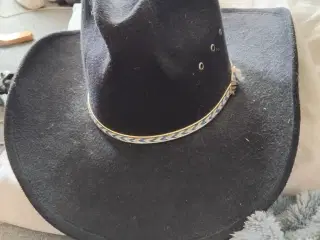 Cowboy hat med hattebånd 