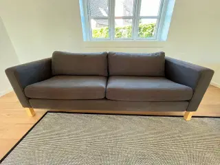 3 personers brun stof sofa 