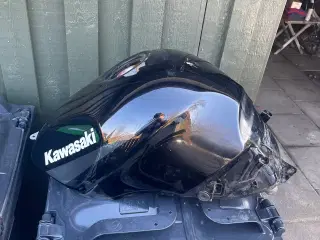 Kawasaki zzr tank