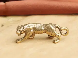 * Tiger - i messing