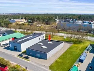 Detailejendom med eksponering ud mod Århusvej i Grenaa