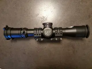 Nightforce ATACR 4-16x42mm F1 med Spuhr Montage