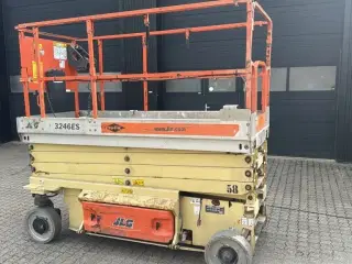 JLG 3246 ES