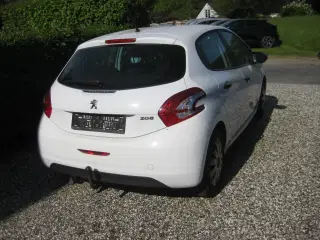 Peugeot 208 1,0 VTi Access + AirSound 68HK 5d