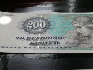 200 kr. 