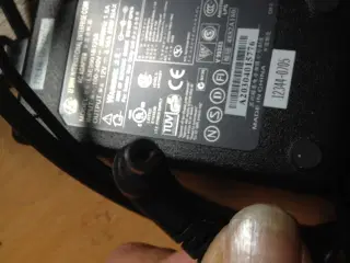 AC adapter 12V