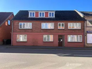 Centralt beliggende udlejningsejendom