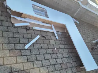 HELT Ny Bordplade med vask og vinkel. 