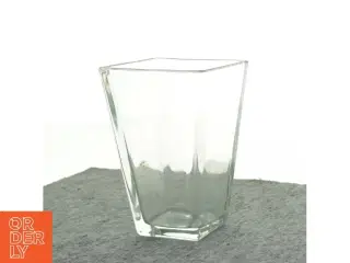 Vase (str. 17 x 11 cm)