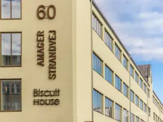 Indflytningsklare kontorer i gennemrenoveret fabriksbygning