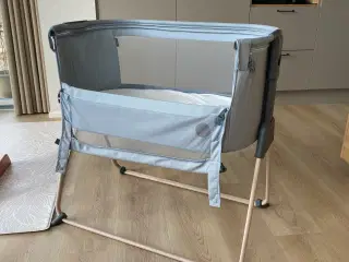 Maxi-Cosi Tori Beyond Bedside Crib, Grey Eco