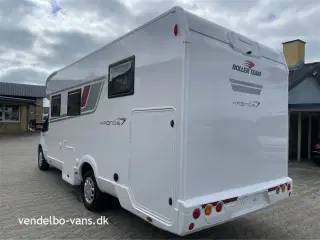 2023 - Rollerteam Kronos 265TL Comfort Power Selekt   Elektrisk justerbar fritstående dobbeltseng i bag og el-seng under loftet over siddegruppen - 5 S. selepladser