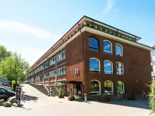 Fantastisk beliggenhed med mulighed for klinik