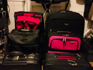 Rejsetasker samt store og små computertasker 