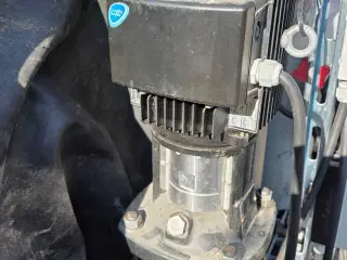 Grundfos CR10-04-A-FJ-A-E-HQQE