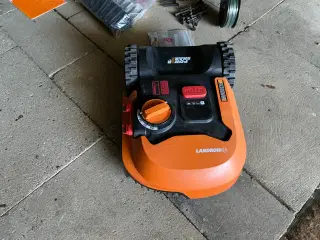 Robot plæneklipper