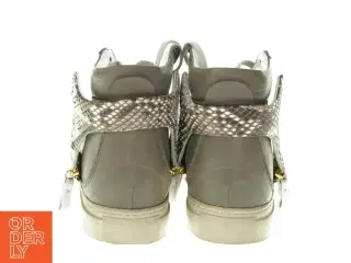 Sneakers ske med slangeskindsprint