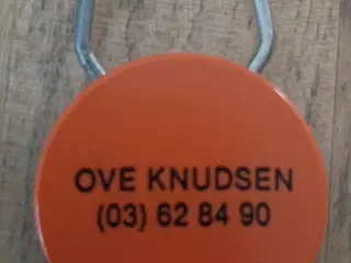 Nøglering, Ove Knudsen telefon (03) 62 84 90.