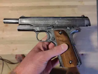 Cybergun Colt 1911A1 100års jubilæums model.