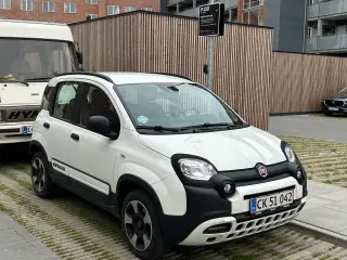 FIAT PANDA CITY CROSS.     2019.     Kørt. 72.300