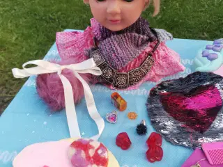 Make up dukke sæt med klaver🌸5 kr ialt 🌸
