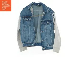 Denim jakke med grå ærmer (str. 134)