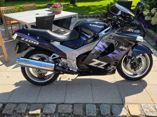 Kawasaki ZZR1100