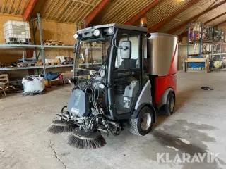 Fejesuge maskine Hako Citymaster 650 med saltlagespreder