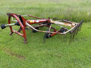 Kuhn Rive 3m med buggi