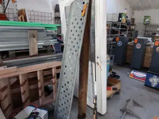 STÅL SLISKE, 2