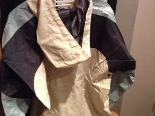 Helly Hansen vindjakke