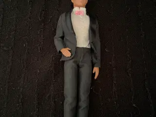 Barbie og Ken dukker.