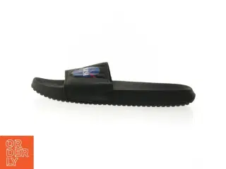 NASA slippers fra Nasa (str. 36-37)