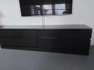 Yderst velholdt SKOVBY sort træskænk 