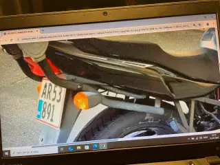 Søget et Givi topbox beslag til en suzuki 500 GS -
