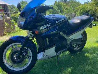 Kawasaki gpz 500s