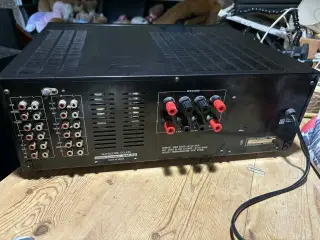 Akai AM-52 - hi-fi forstærker med phono