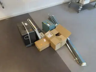 Div. ældre fremvisningsudstyr m.v.