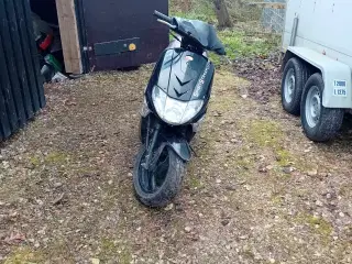 Kymco vitality 50 2t Har papir på den