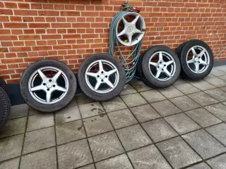 Citroen alufælge med sommerdæk.