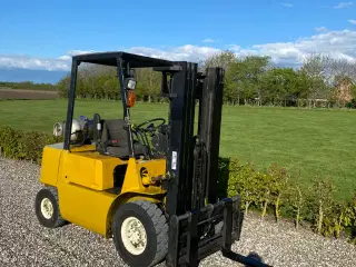 Mitsubishi 2,5T Gas Gaffeltruck