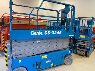 Saxlift Genie GS3246 - 12m arbejdshøjde