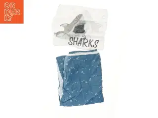 Børne sengetøjsæt med hajmotiv (str. 128x94 & 46x39 cm)