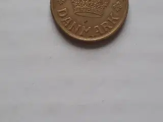 Fin gammel halv krone.