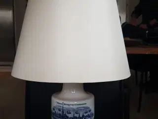 Royal bordlampe i porcelæn