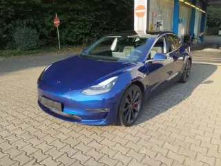 Tesla Model 3  Performance AWD