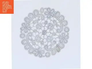 Lille rund hæklet dug (str. Ø 8 cm)